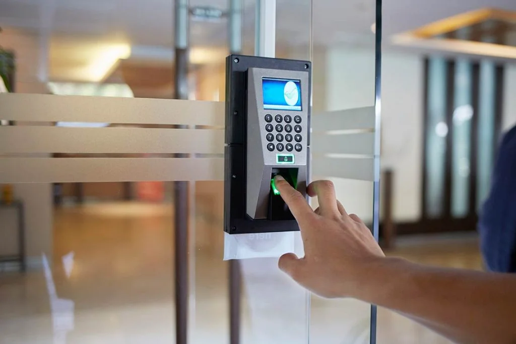 Os 3 equipamentos de segurança indispensáveis em 2025